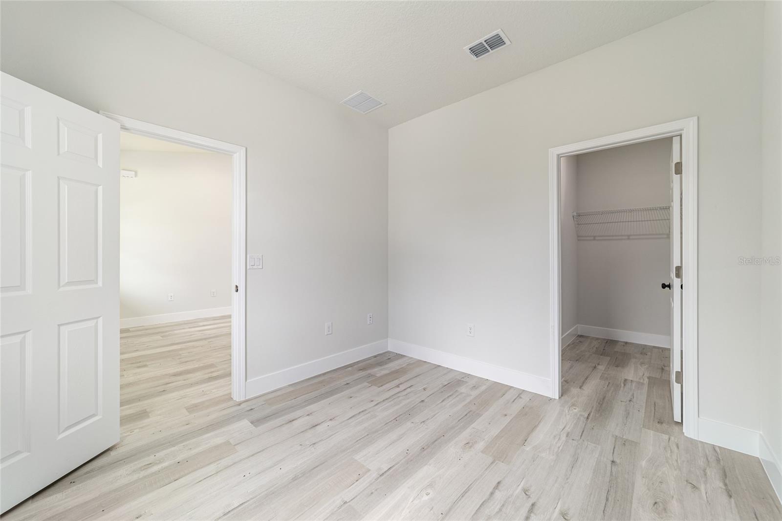 RAINBOW LAKES ESTATES - Residential