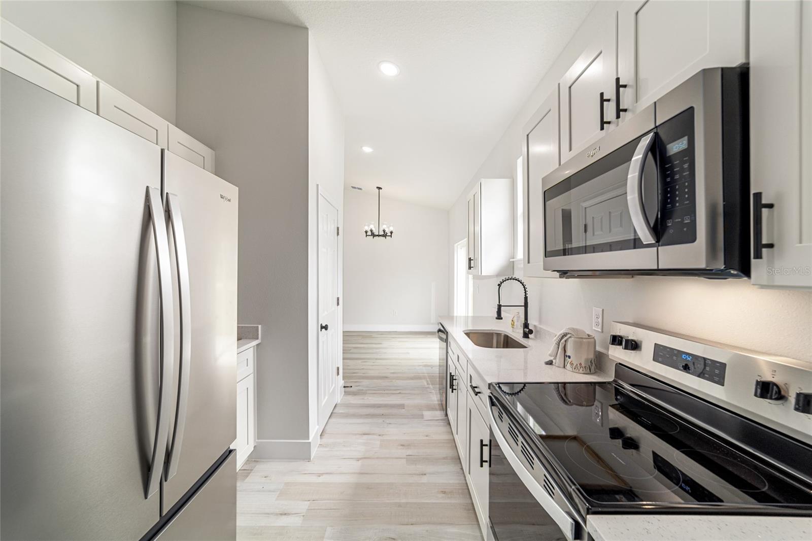 RAINBOW LAKES ESTATES - Residential
