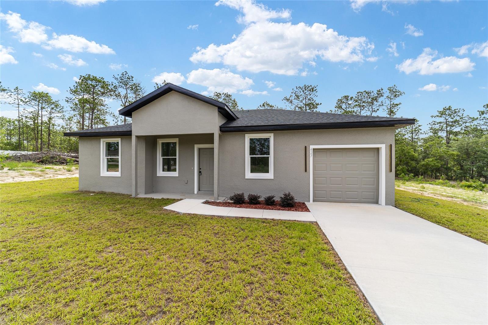 RAINBOW LAKES ESTATES - Residential