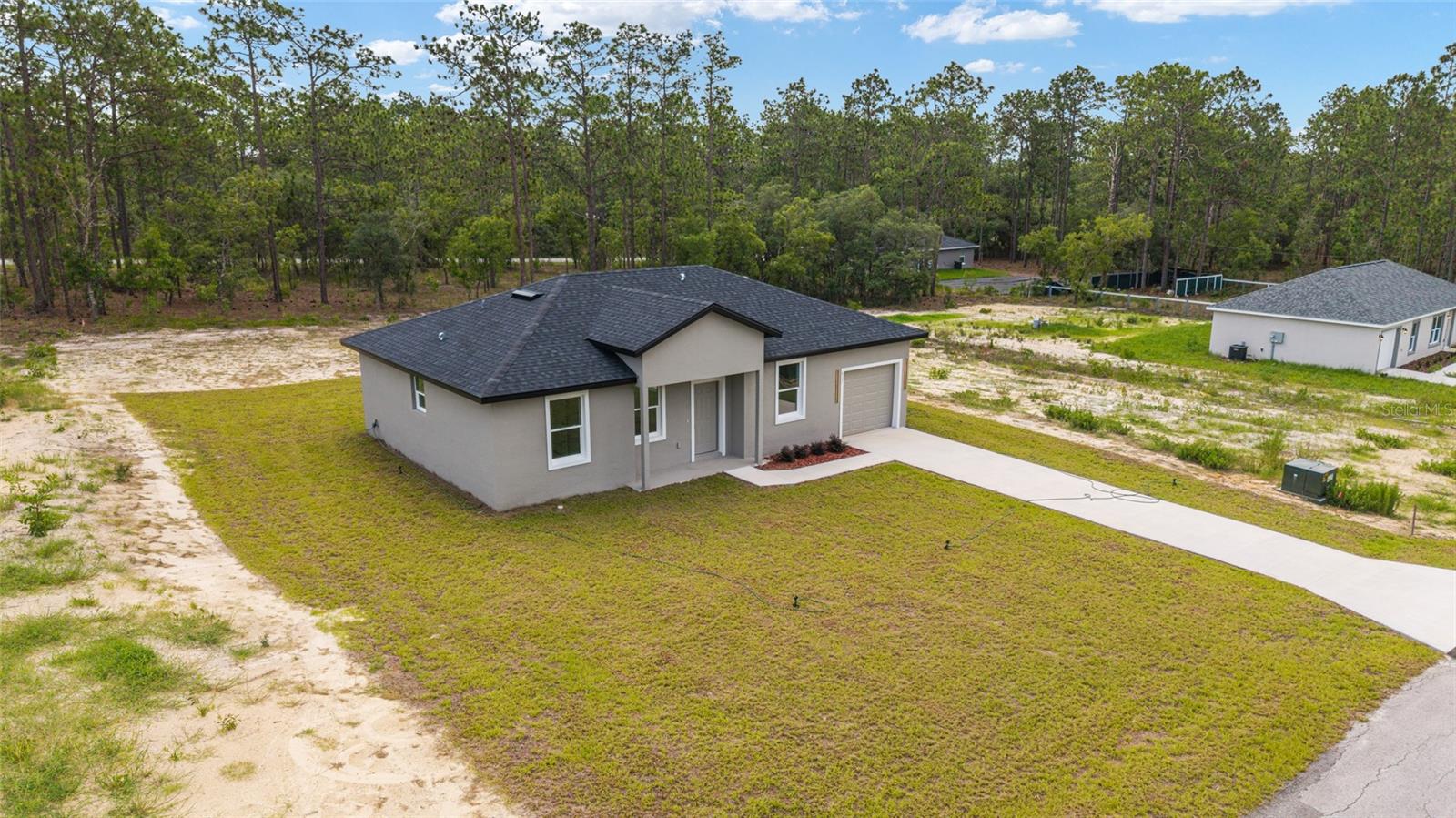 RAINBOW LAKES ESTATES - Residential