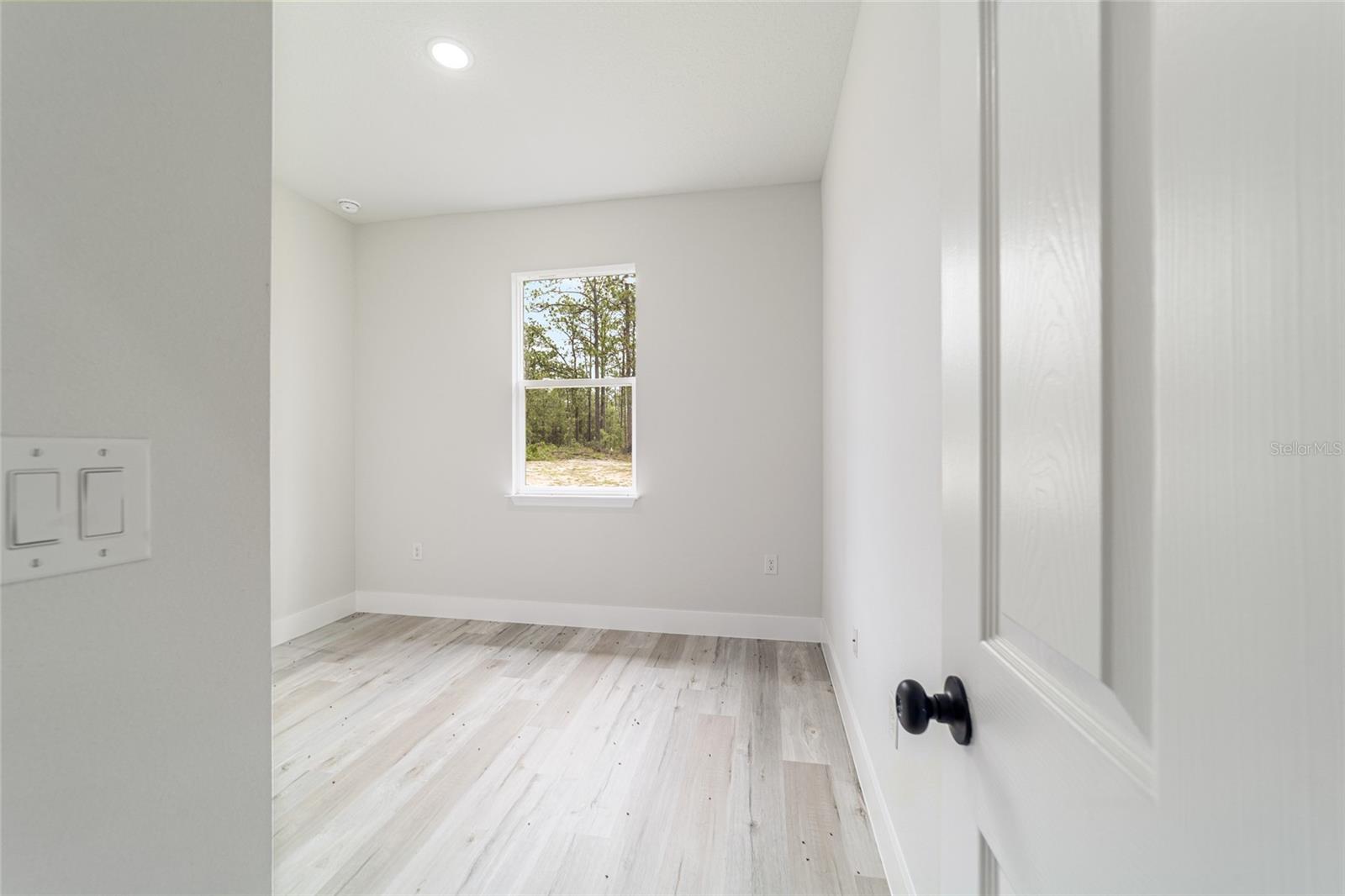 RAINBOW LAKES ESTATES - Residential