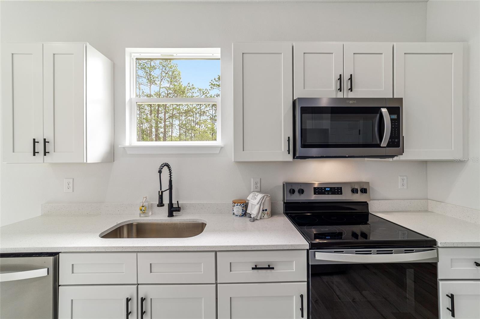 RAINBOW LAKES ESTATES - Residential