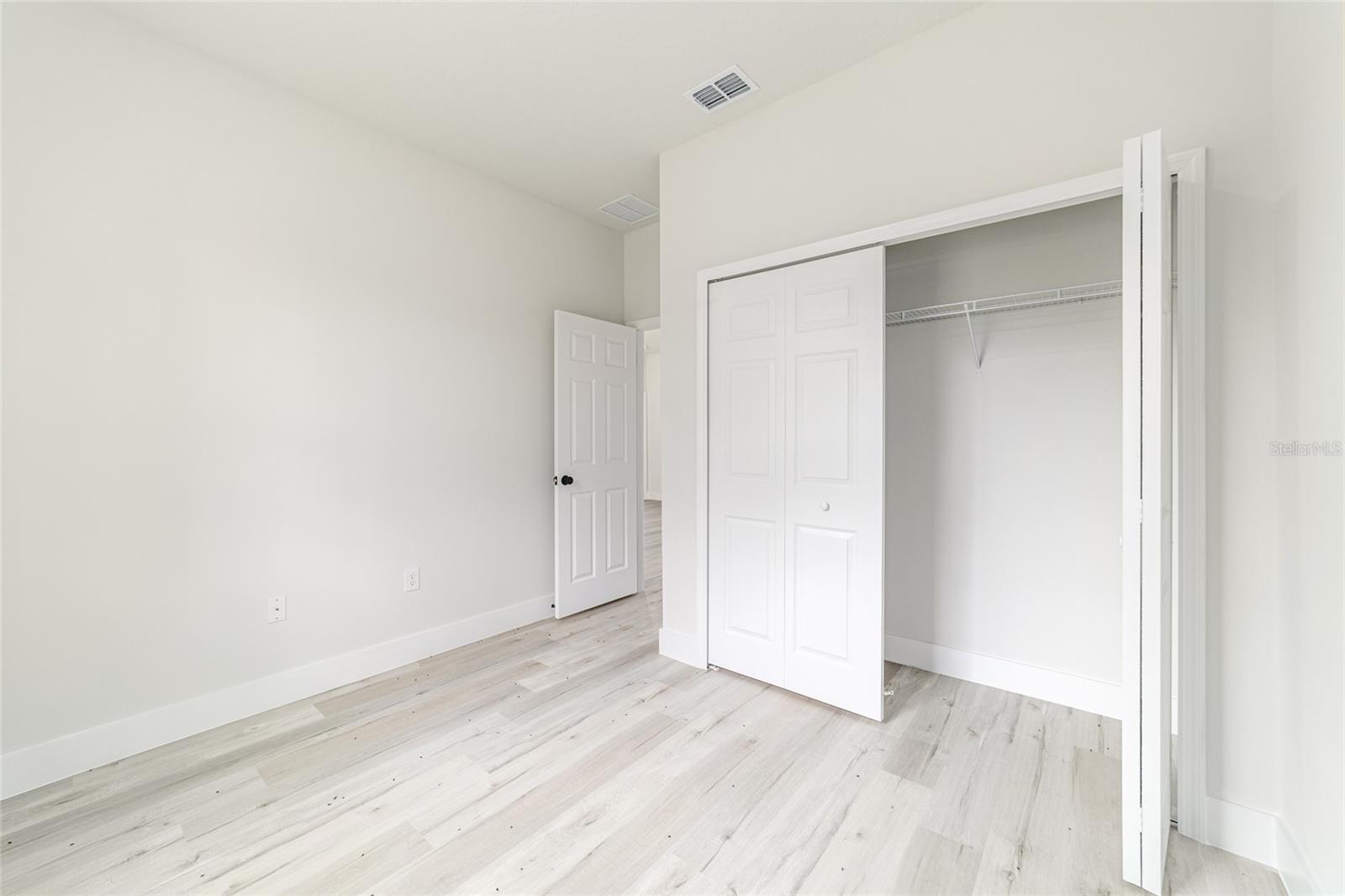 RAINBOW LAKES ESTATES - Residential