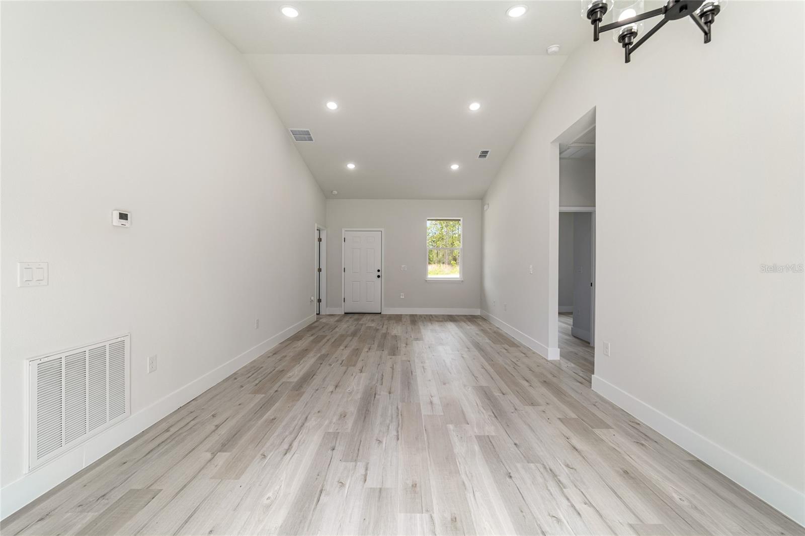 RAINBOW LAKES ESTATES - Residential