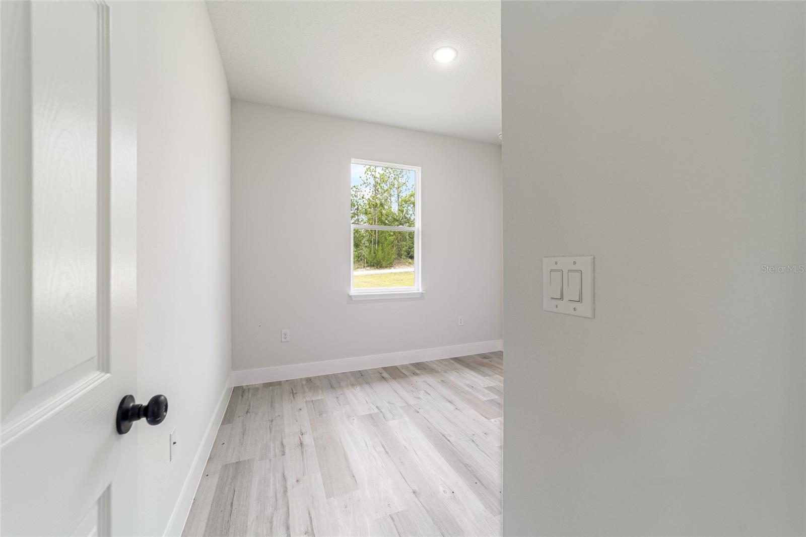 RAINBOW LAKES ESTATES - Residential
