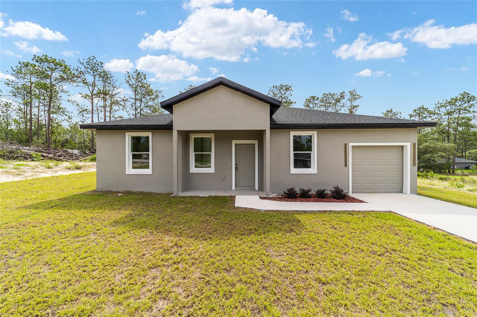 RAINBOW LAKES ESTATES - Residential