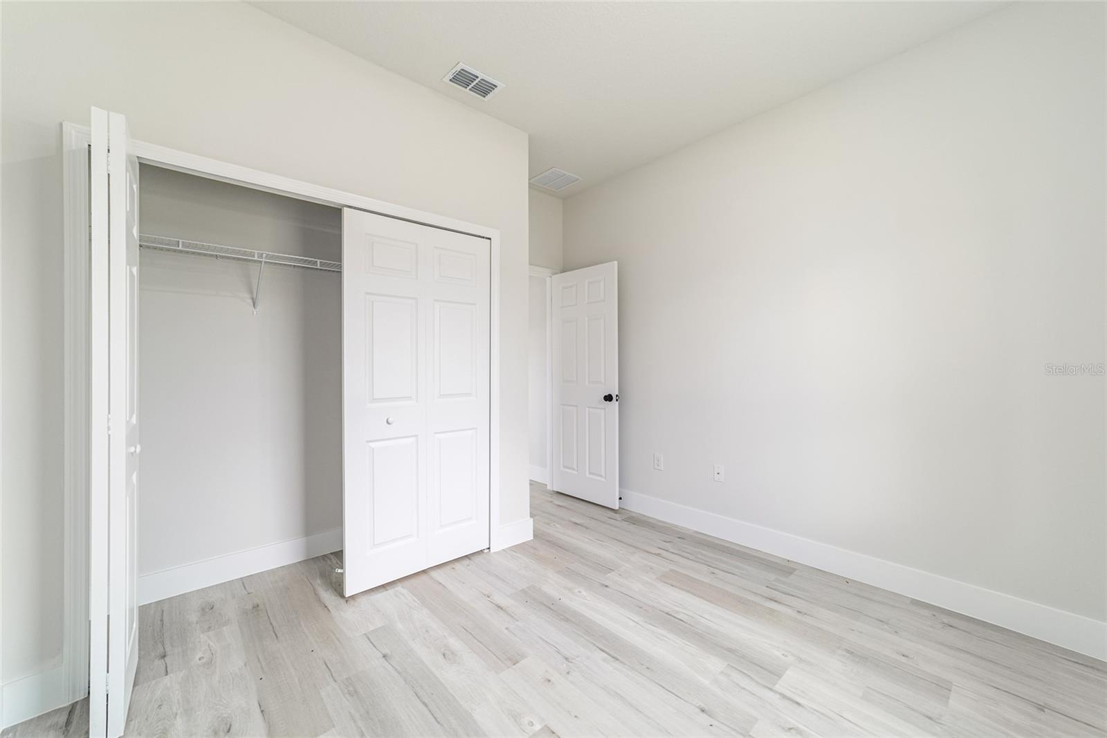 RAINBOW LAKES ESTATES - Residential