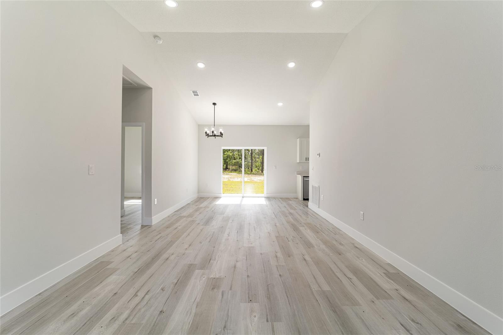 RAINBOW LAKES ESTATES - Residential