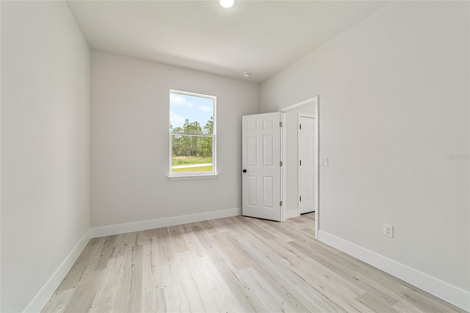 RAINBOW LAKES ESTATES - Residential