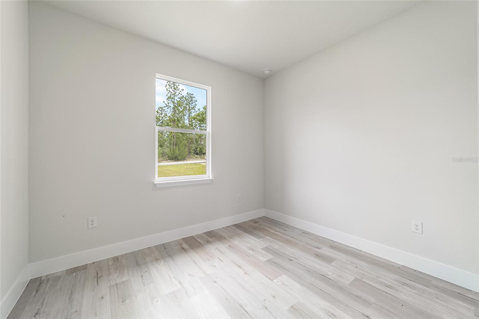 RAINBOW LAKES ESTATES - Residential