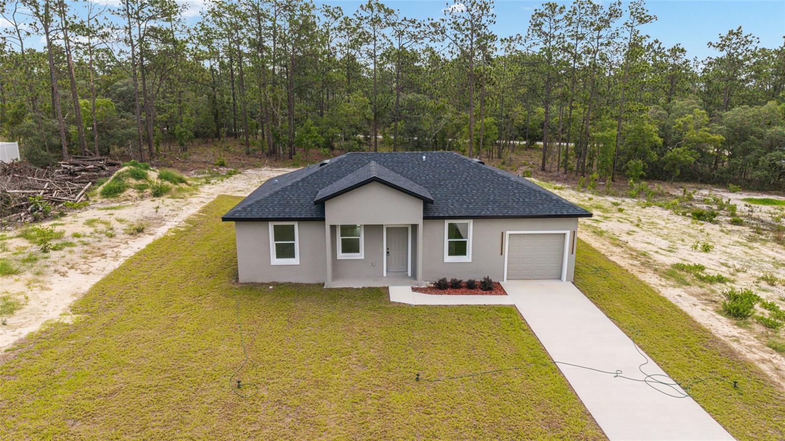 RAINBOW LAKES ESTATES - Residential