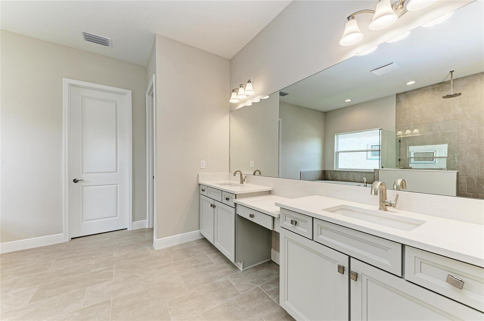 TWO RIVERS - Residential