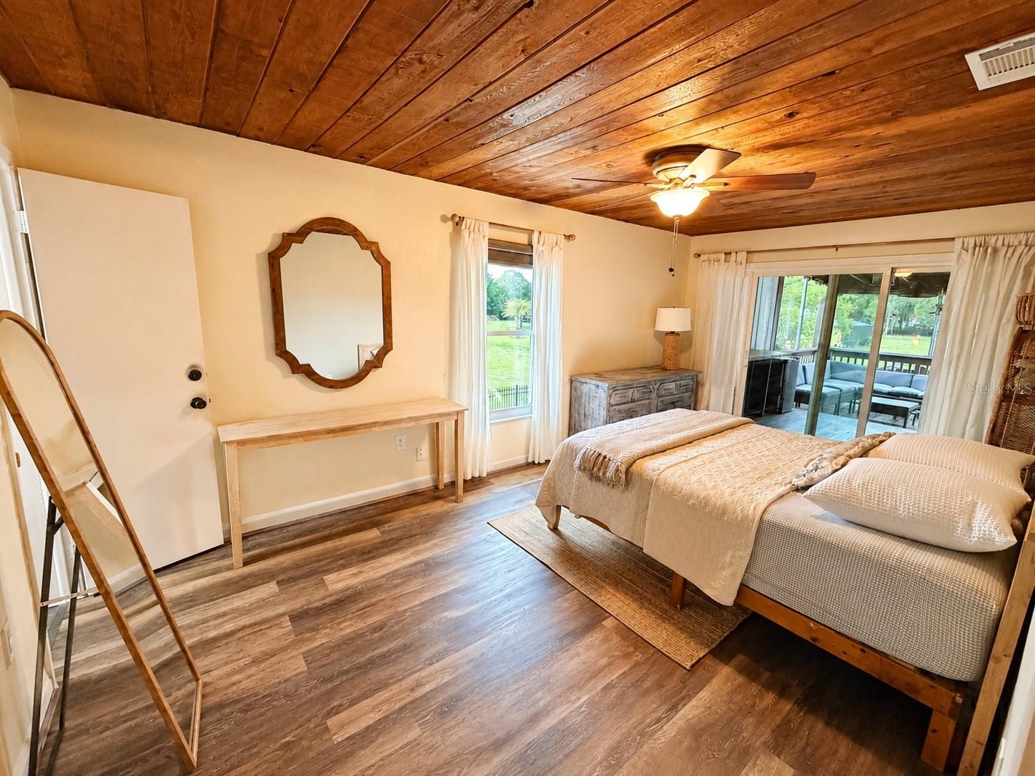 FIVE-A-RANCHES - Residential