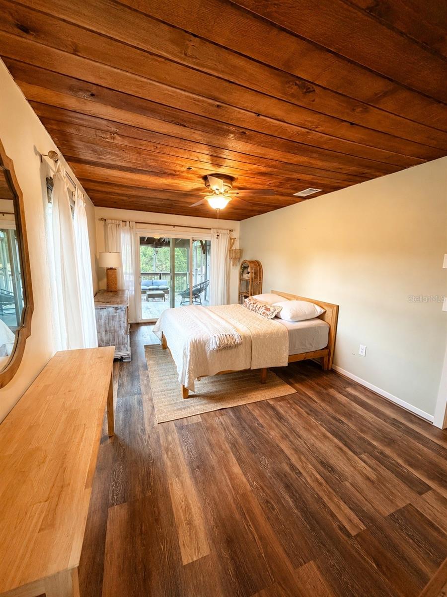 FIVE-A-RANCHES - Residential