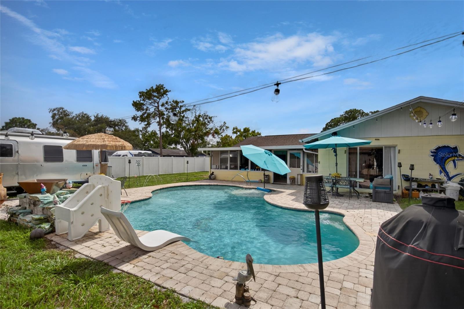 CARROLLWOOD MEADOWS UNIT II SE - Residential