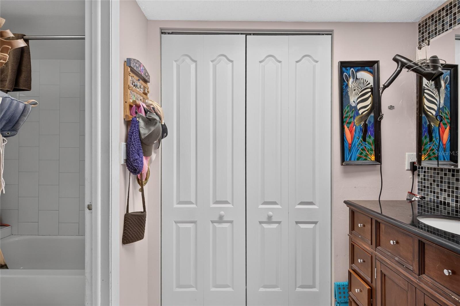 CARROLLWOOD MEADOWS UNIT II SE - Residential