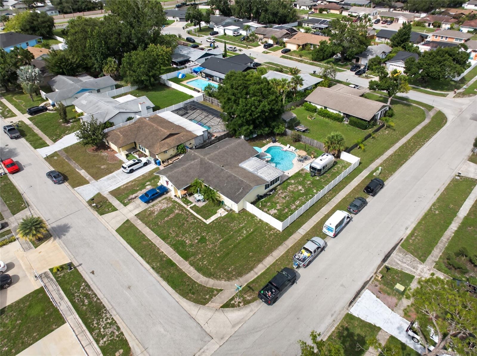CARROLLWOOD MEADOWS UNIT II SE - Residential