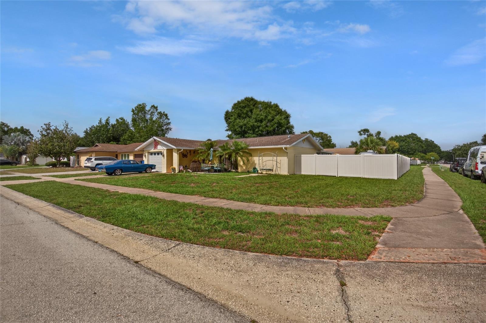 CARROLLWOOD MEADOWS UNIT II SE - Residential