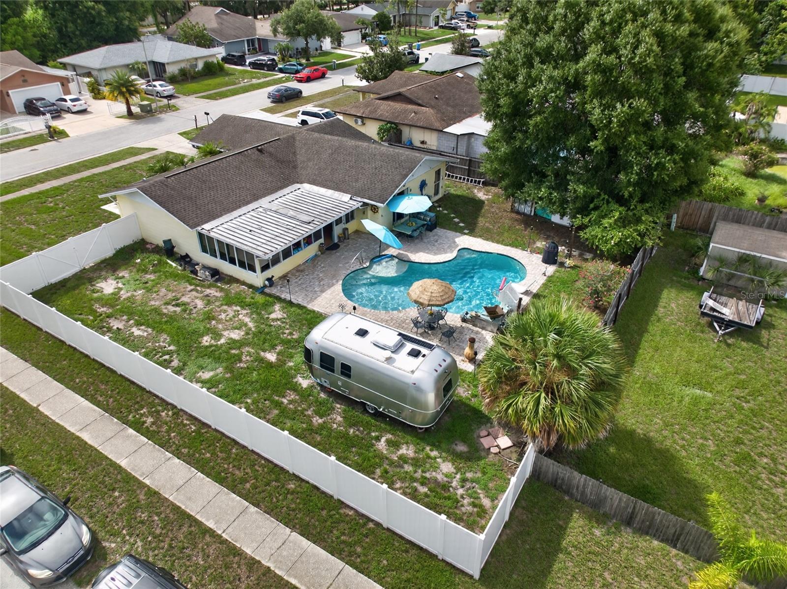 CARROLLWOOD MEADOWS UNIT II SE - Residential