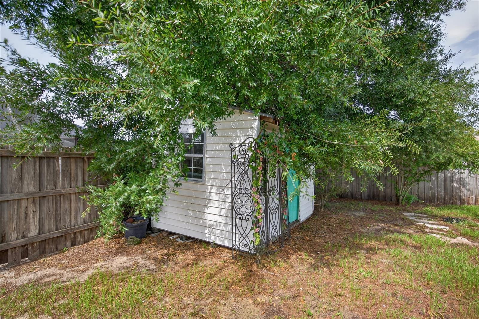 CARROLLWOOD MEADOWS UNIT II SE - Residential