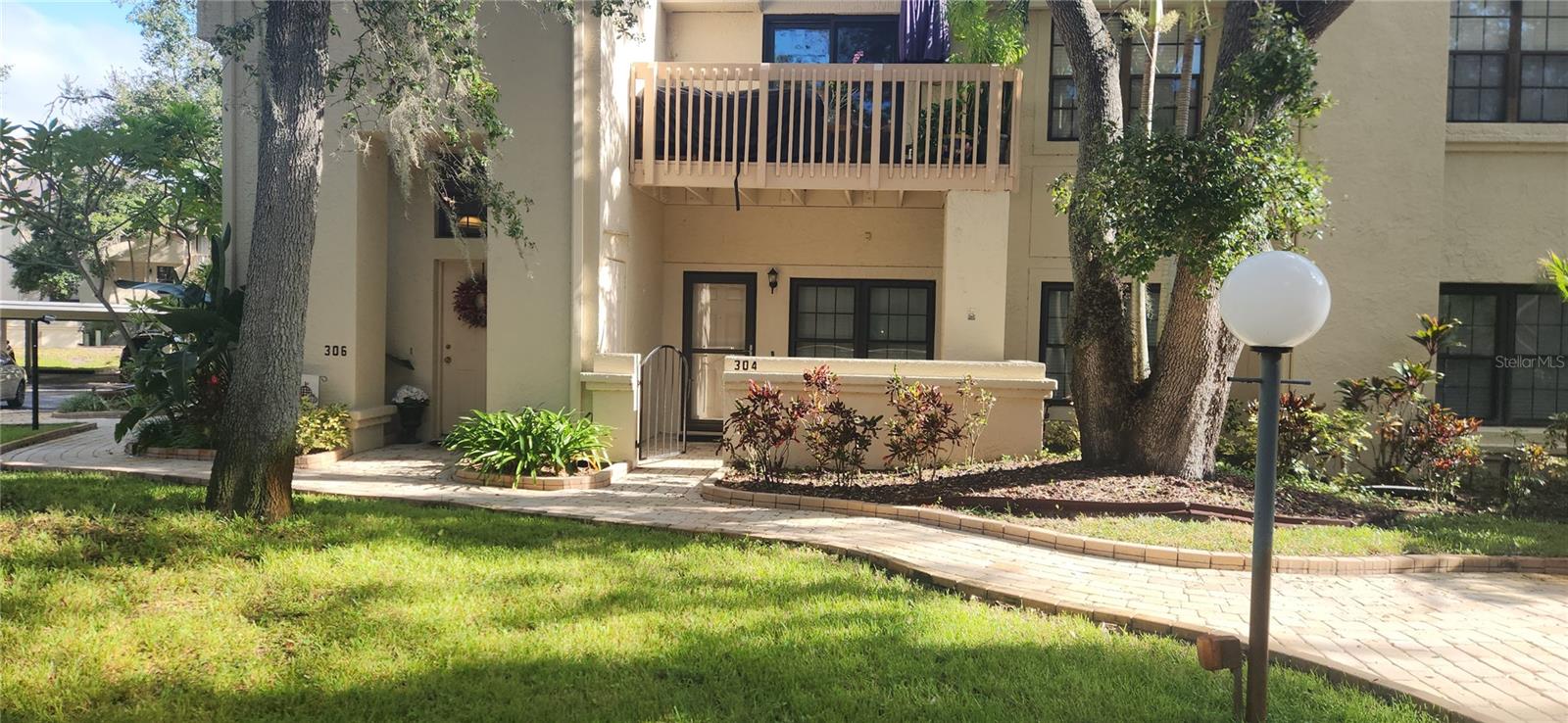LOS PRADOS CONDO - Residential