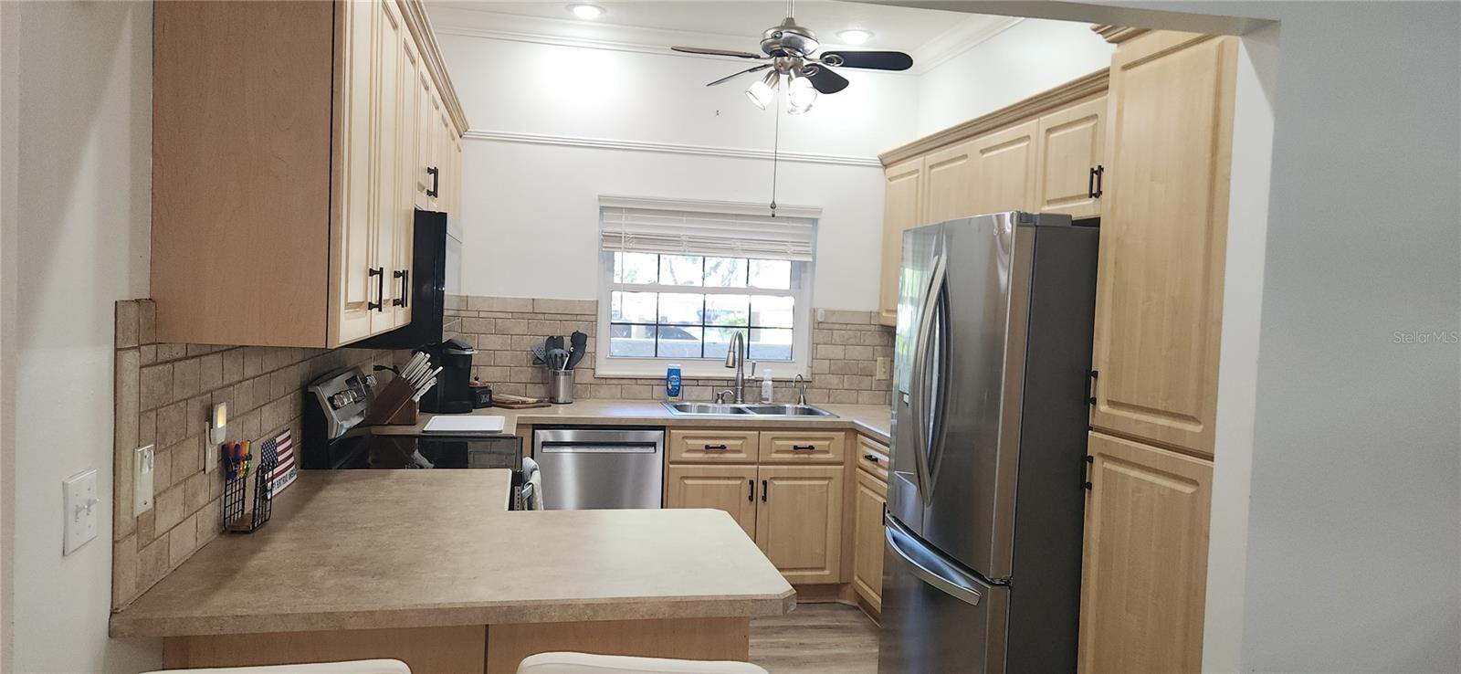 LOS PRADOS CONDO - Residential