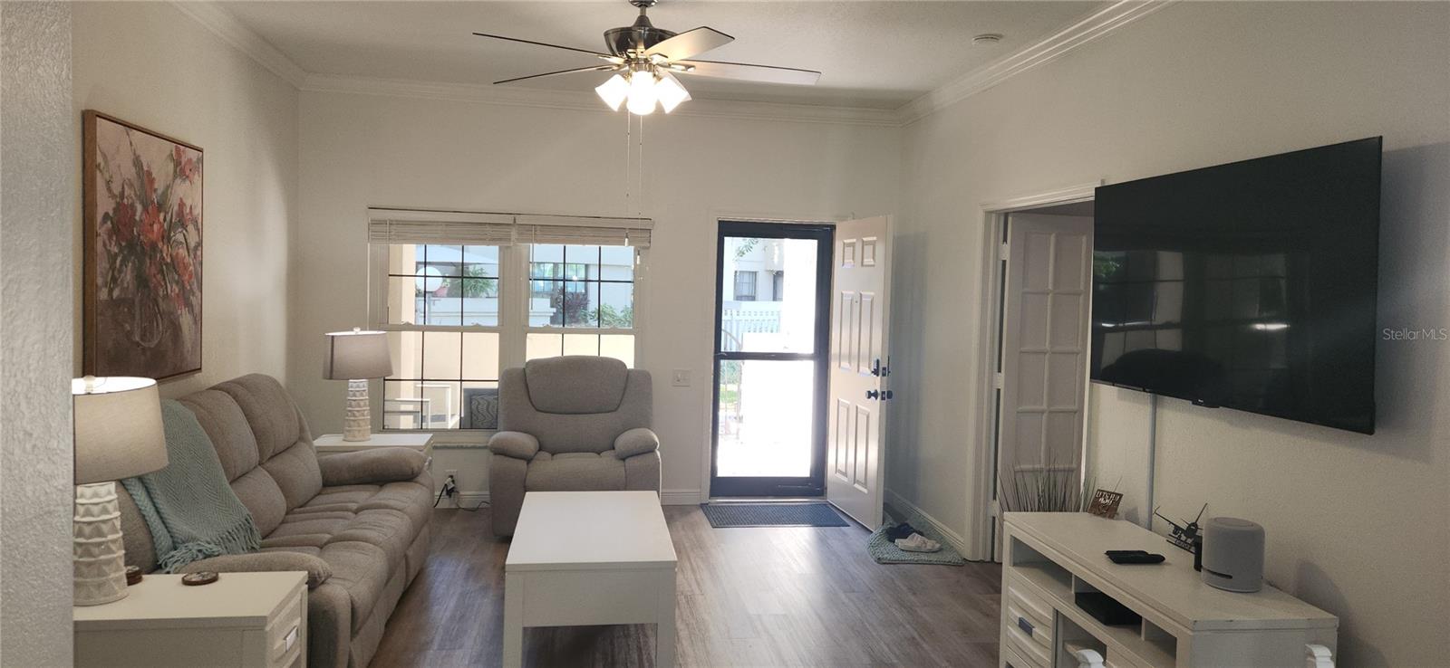 LOS PRADOS CONDO - Residential