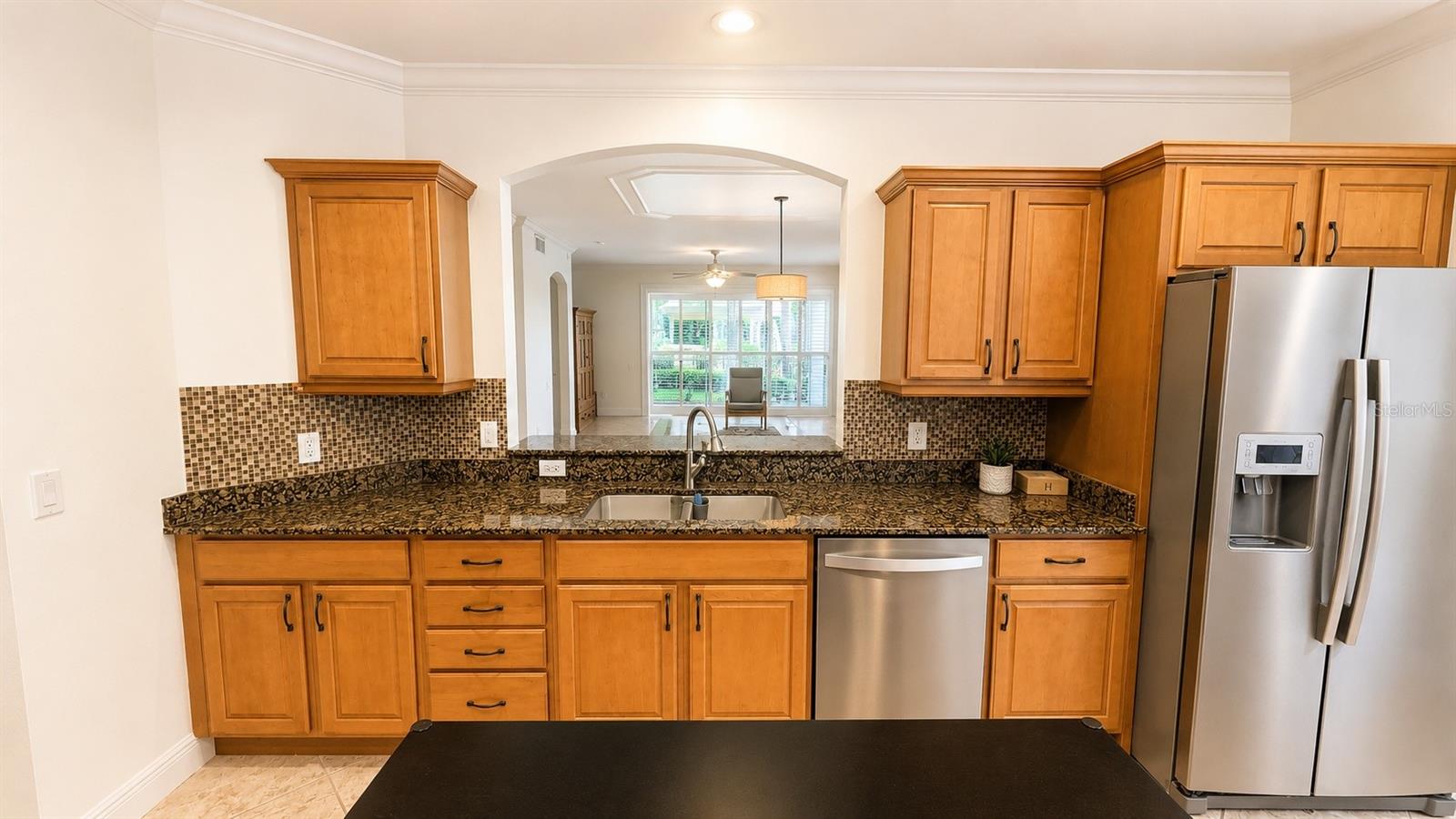 THE MOORINGS AT EDGEWATER - Residential Lease
