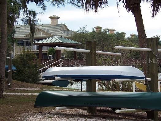 THE MOORINGS AT EDGEWATER - Residential Lease