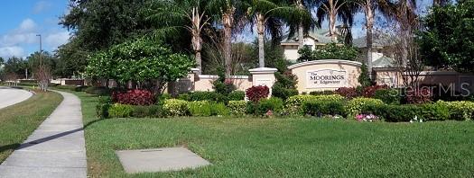 THE MOORINGS AT EDGEWATER - Residential Lease