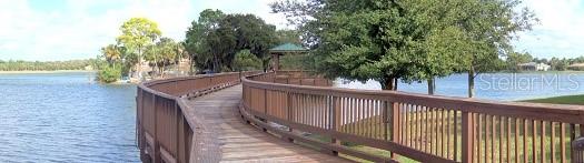 THE MOORINGS AT EDGEWATER - Residential Lease