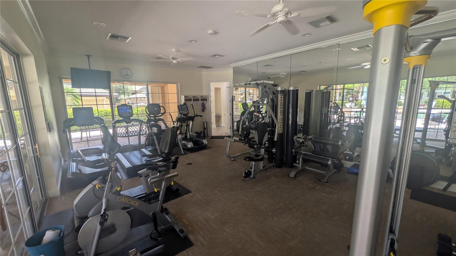 THE MOORINGS AT EDGEWATER - Residential Lease
