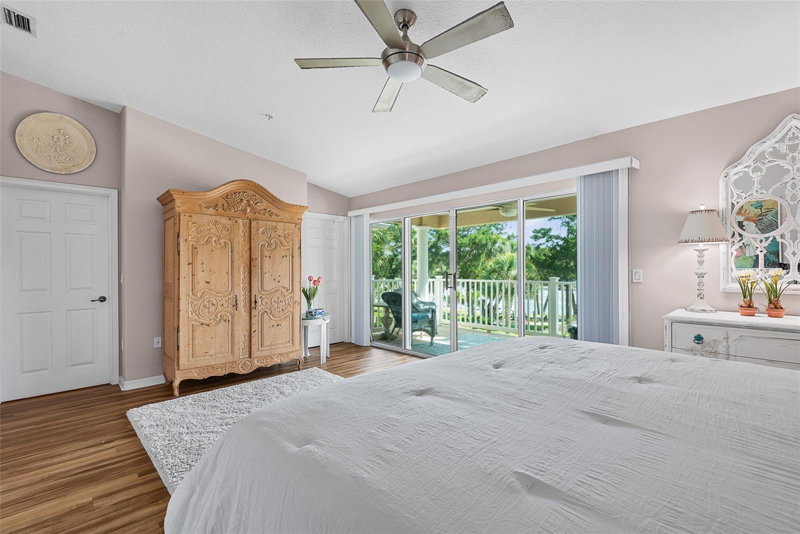 HARBOR SIDE VILLAGE II CONDO - Residential