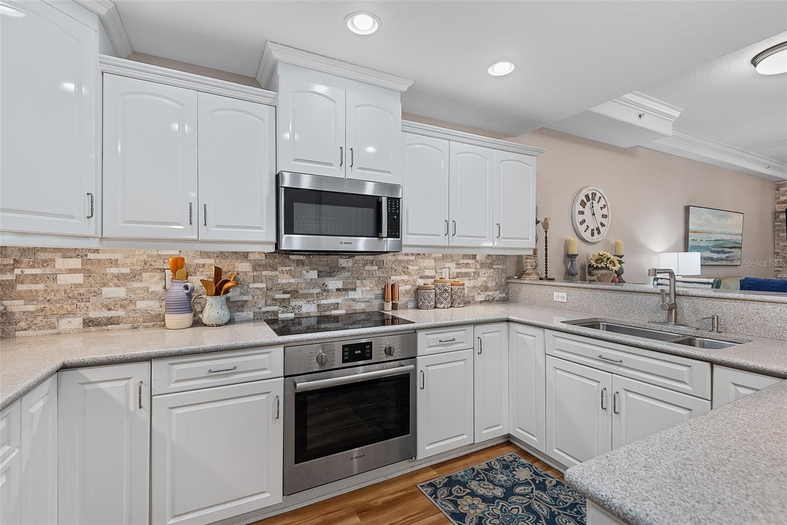 HARBOR SIDE VILLAGE II CONDO - Residential