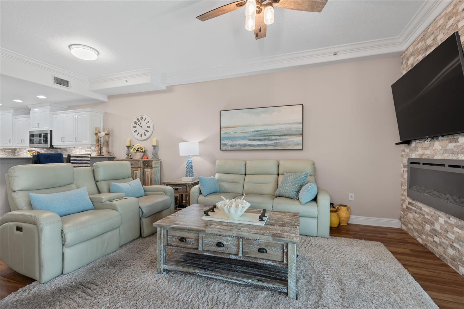 HARBOR SIDE VILLAGE II CONDO - Residential