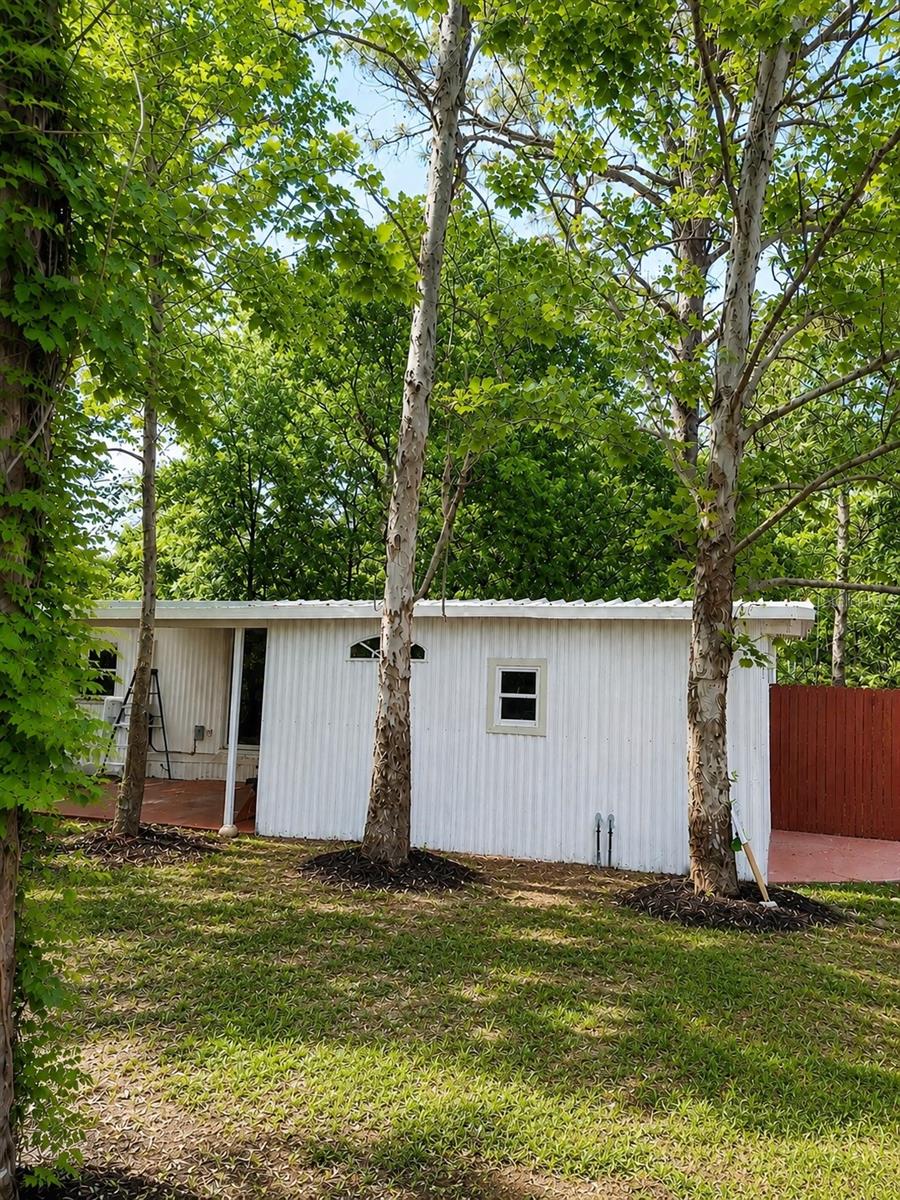 HOLIDAY ACRES UNIT 01 - Residential