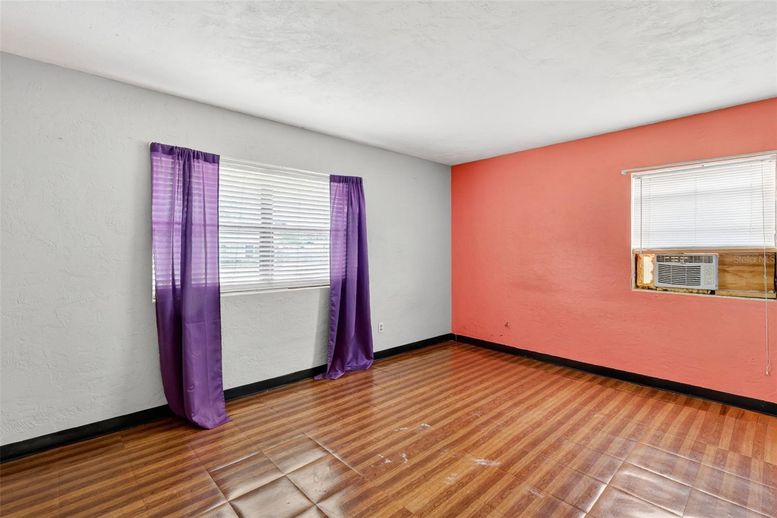 FOREST HILLS - Residential