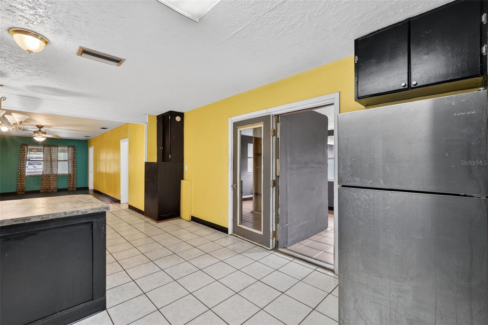 FOREST HILLS - Residential