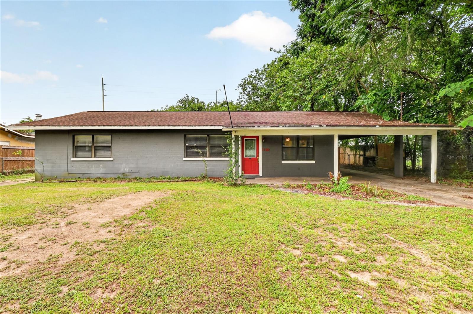 This is a great investement or starter home with solid bones and lots of potential. Roof, AC and hot water heater are all 2015-2016. Close proximity to schools, shopping, resturants, and parks. Home is being sold as is.