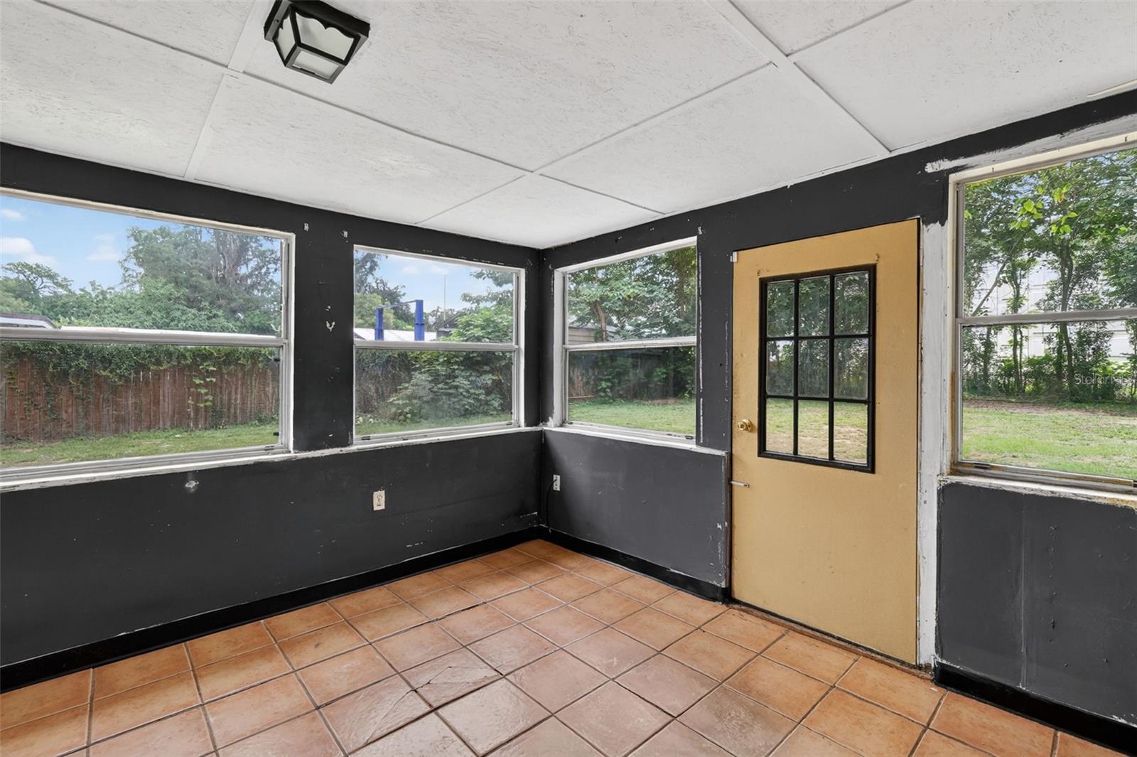 FOREST HILLS - Residential