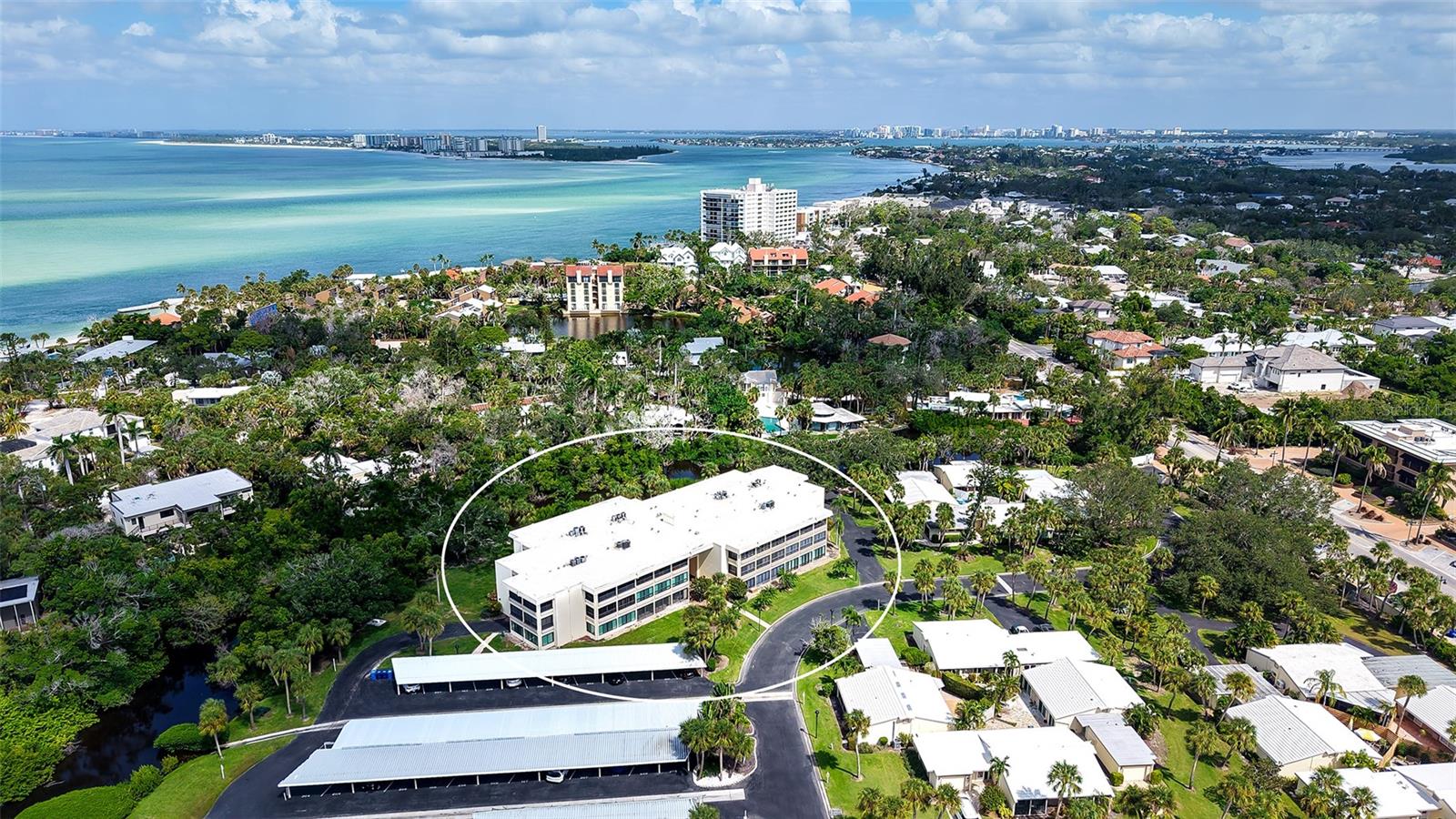 WHISPERING SANDS - Residential