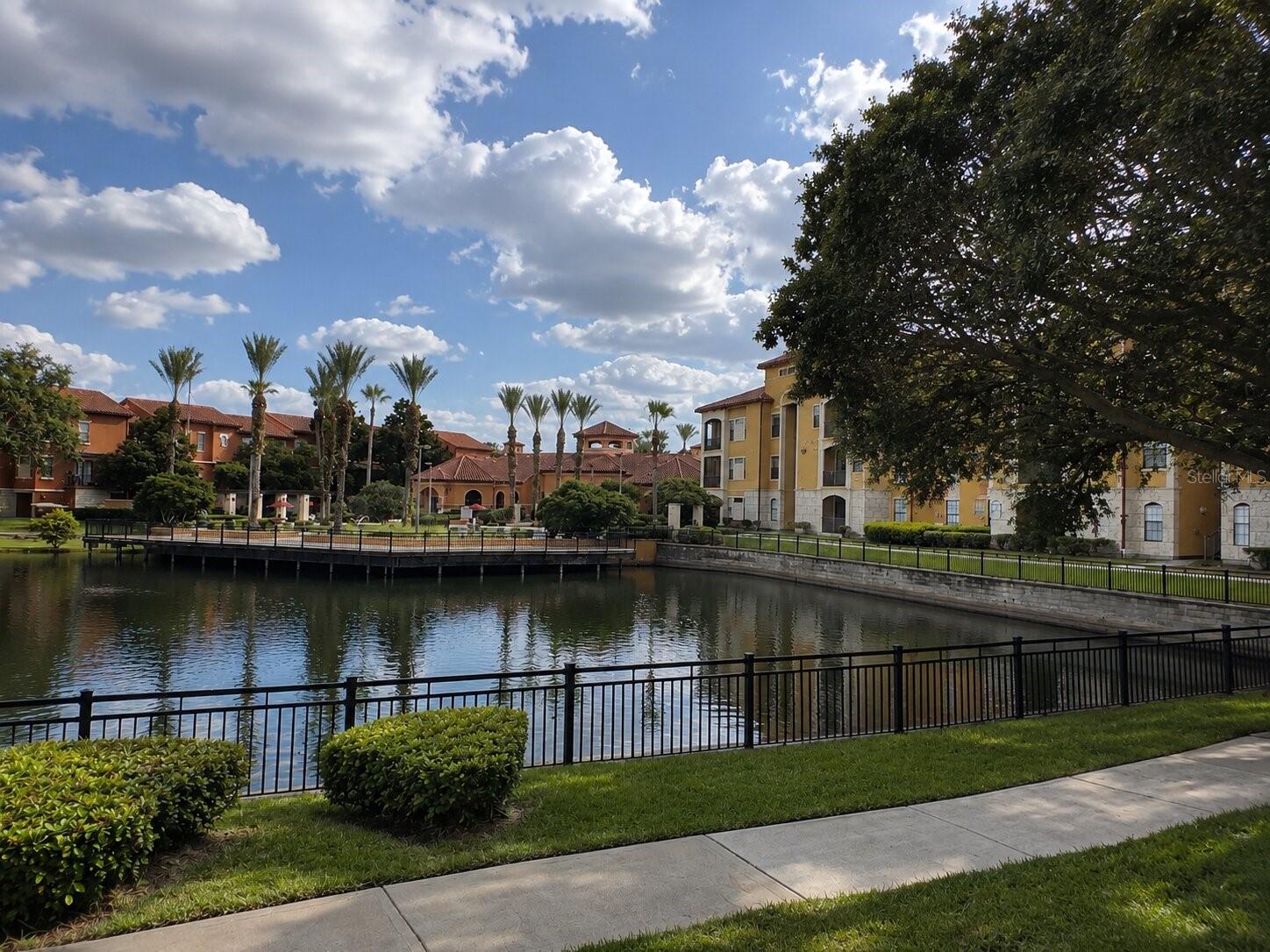 SERENATA CONDO - Residential