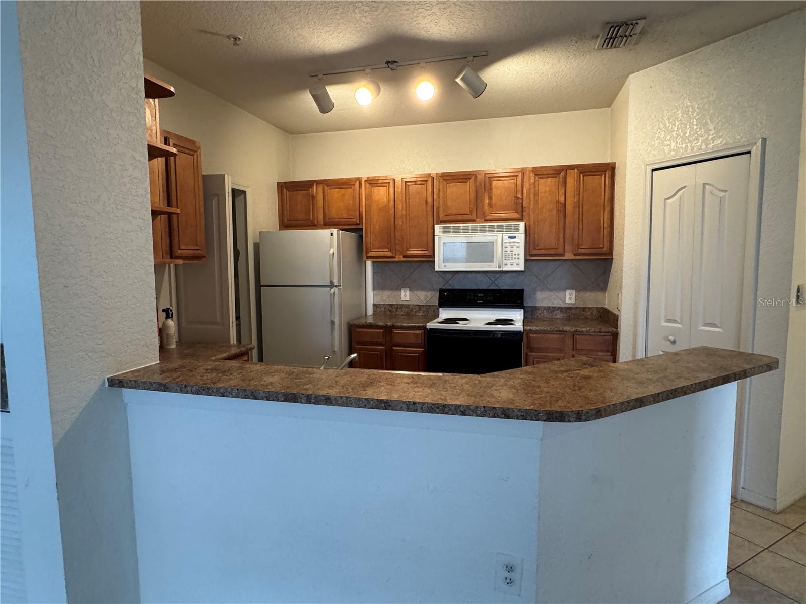 SERENATA CONDO - Residential