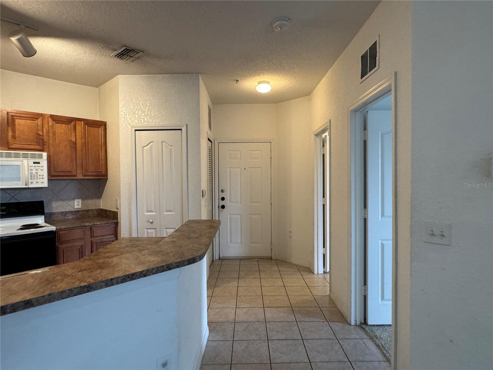SERENATA CONDO - Residential