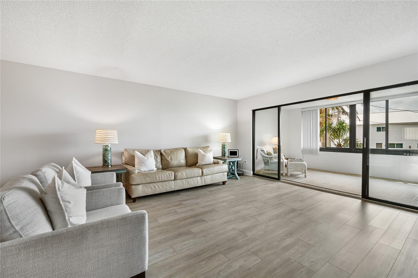 SUMMER SANDS - Residential