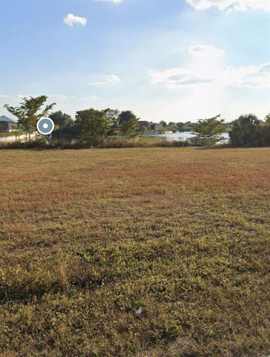 CAPE CORAL - Land
