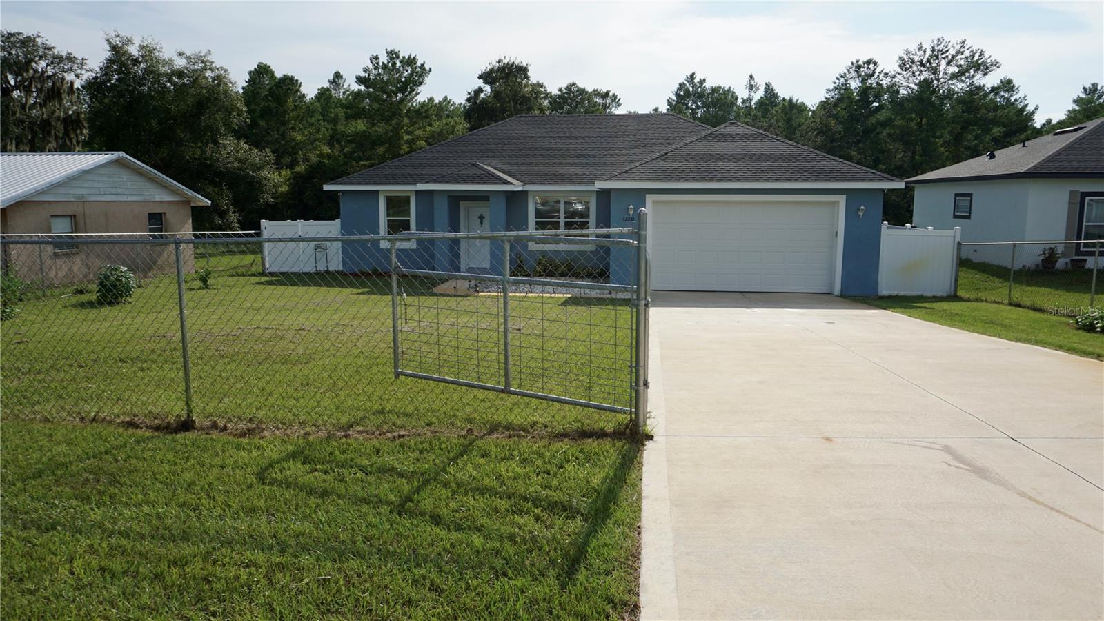 SHADEMOORE ACRES FIRST ADD - Residential