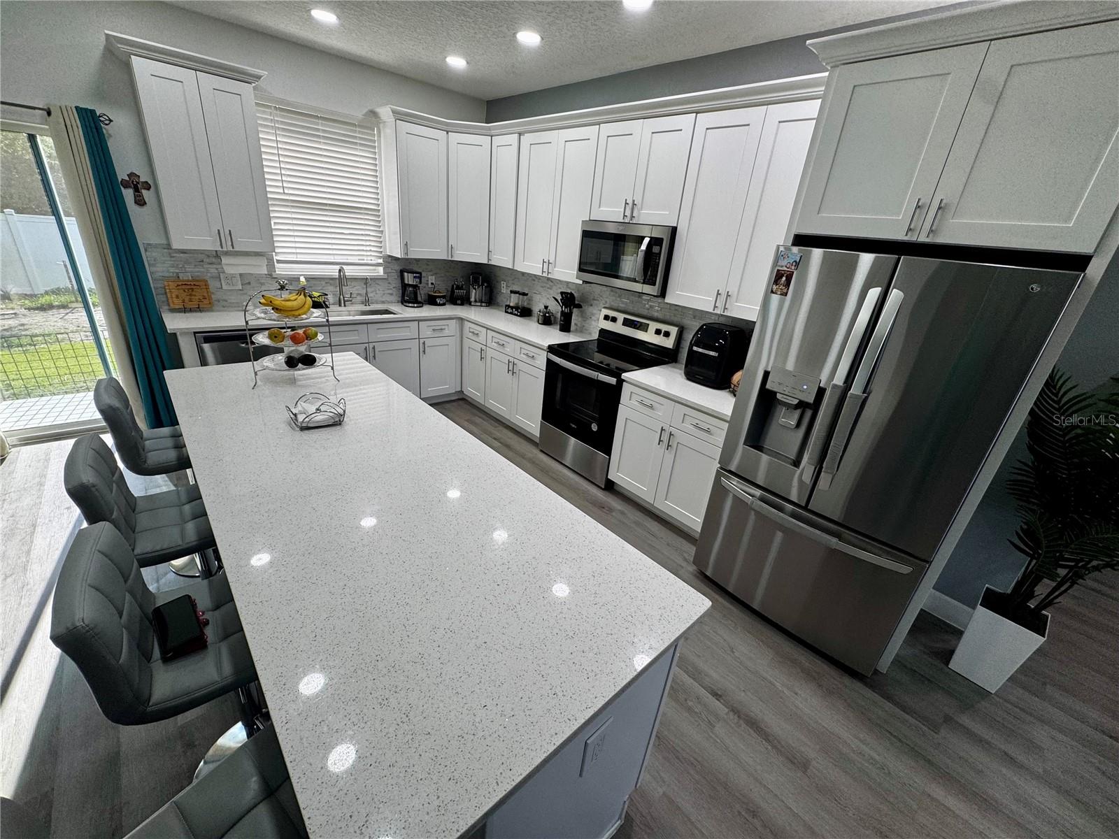 SHADEMOORE ACRES FIRST ADD - Residential