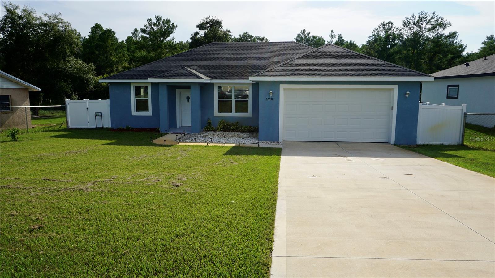 SHADEMOORE ACRES FIRST ADD - Residential
