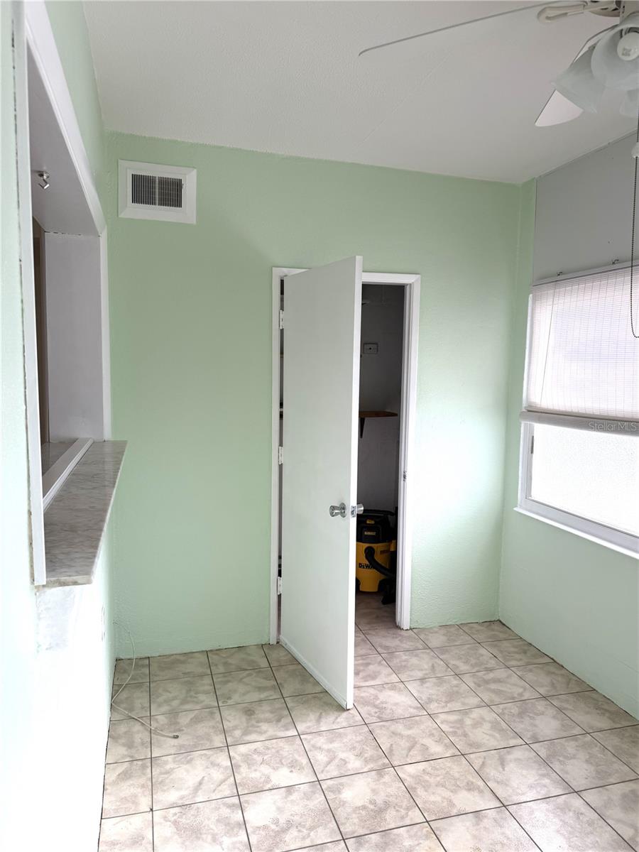 TOWN APTS CONDO - Residential Lease